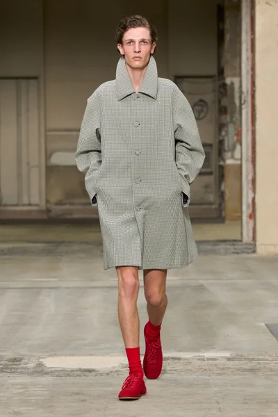 Look 1